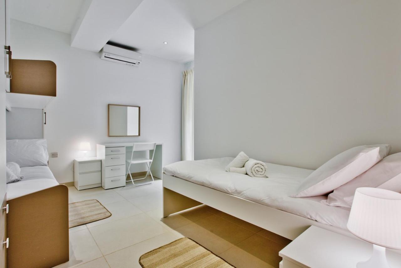 Bright And Central 2 Bedroom Apartment In スリーマ エクステリア 写真